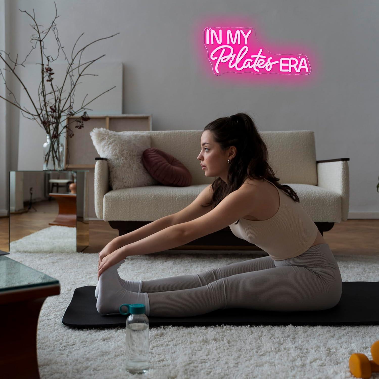 Pilates Dönemimde Neon Tabela  - Home Gym Yoga Room incelemesi ve fiyatı